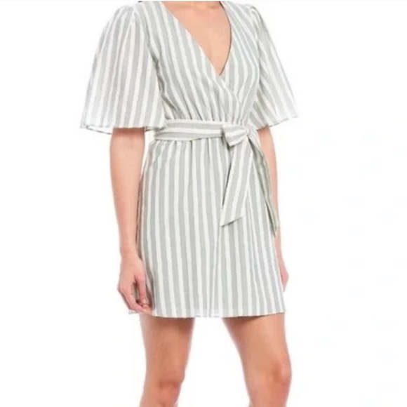 Gianni Bini Dresses & Skirts - Gianni Bini Billie Striped Wrap Dress SZ MDD
